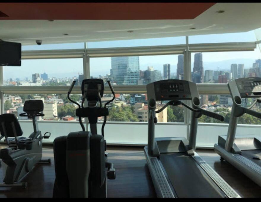 Comfortable To Work Pool Fast Wifi Apartment